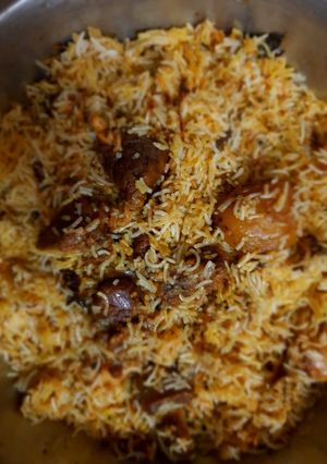 মটন বিরিয়ানি (Mutton biriyani recipe in Bengali) রেসিপির প্রধান ছবি