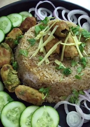 A picture of Seekh kabab Biryani.
