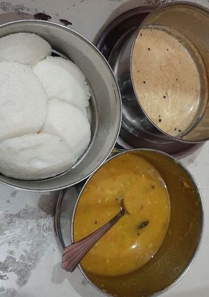सांबर इडली (sambar idli recipe in Hindi) रेसिपी मुख्य फोटो