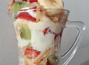 Una foto de Tutifruti con crema de limón