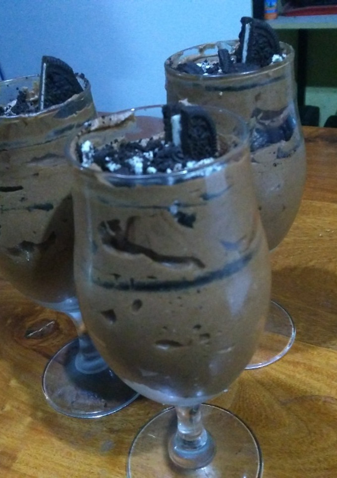 Una foto de Mousse súper chocolatoso con café y galletitas Oreo Súper Súper Fácil