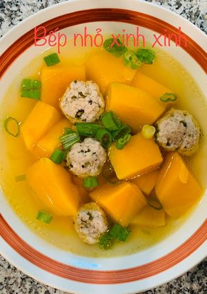 Hình của món Canh bí đỏ thịt viên.