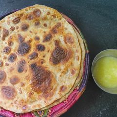 A picture of Crisp ghee roast roti.