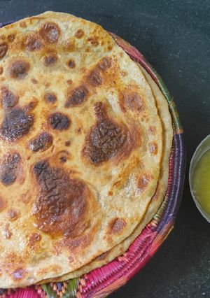 A picture of Crisp ghee roast roti.
