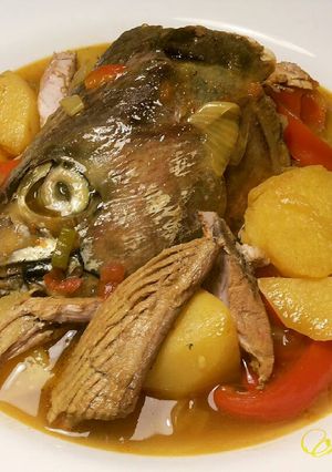 Foto principal de Cabeza de bonito listado al Curry con patatas