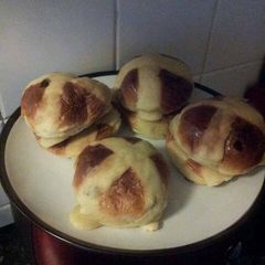 A picture of Hot cross buns.