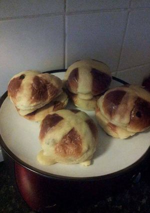 A picture of Hot cross buns.