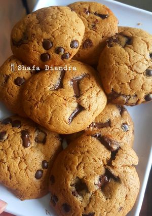 A picture of Chewy Peanut Butter Cookies (melted #dessert)🇺🇸.