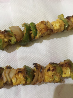 पनीर टिक्का (Paneer Tikka recipe in hindi) रेसिपी मुख्य फोटो