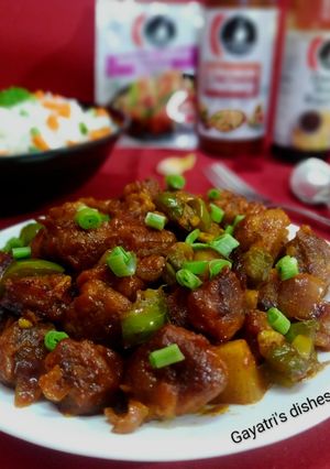 ड्राई चिली सोया नगेट्स(dry chilli soya nuggets recipe in Hindi) रेसिपी मुख्य फोटो