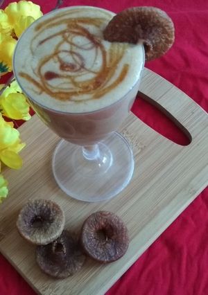 A picture of Dry Fig Smoothie.