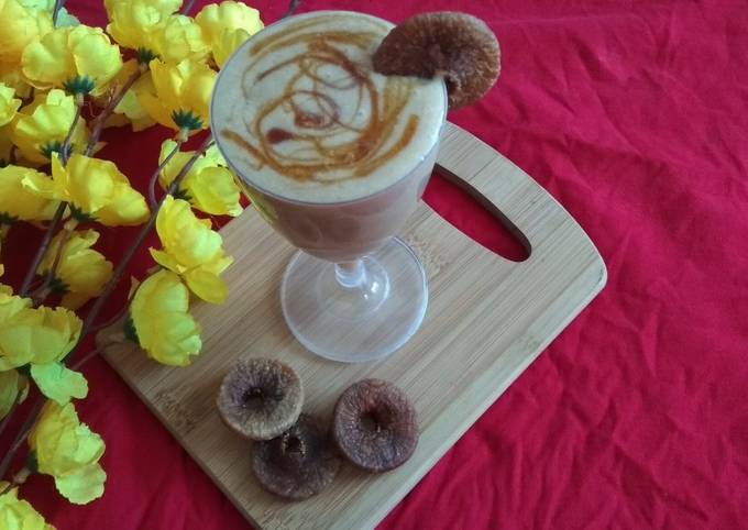 Recipe of Mario Batali Dry Fig Smoothie