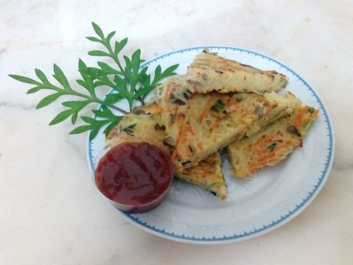 Bagaimana Menyiapkan Omelette Mihun mashrooms.. Ala&amp;#34; resep YulieA&amp;#39;lik yang Menggugah Selera