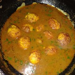 A picture of Egg curry.