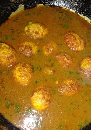 A picture of Egg curry.