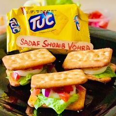 Quick Cracker sandwich A picture of Quick Cracker sandwich.