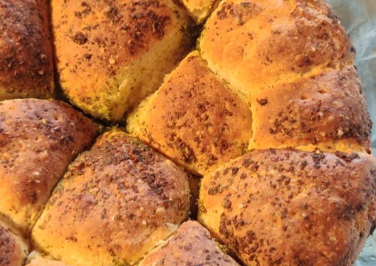 How to Make Delicious Brydebrød bagt med hvidløgssmør