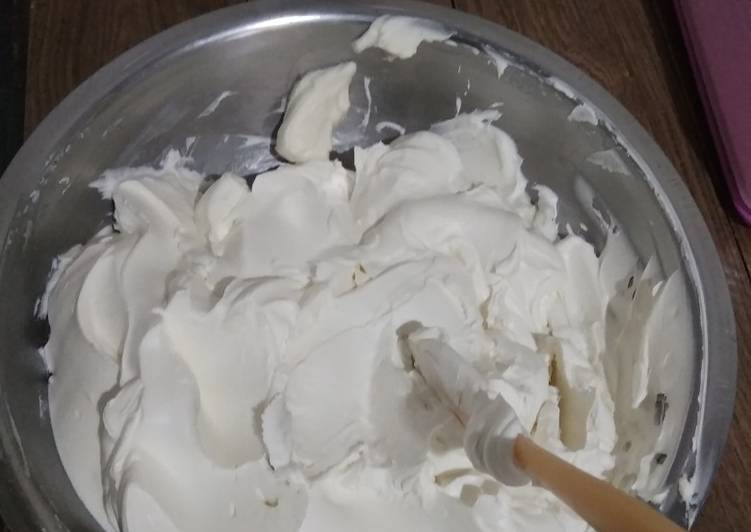 Langkah Mudah untuk Membuat Butter Cream Anti Gagal