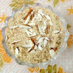 A picture of Roti churma.