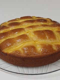 Una foto de Torta matera con crema pastelera