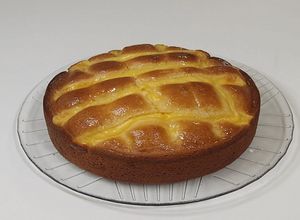 Una foto de Torta matera con crema pastelera