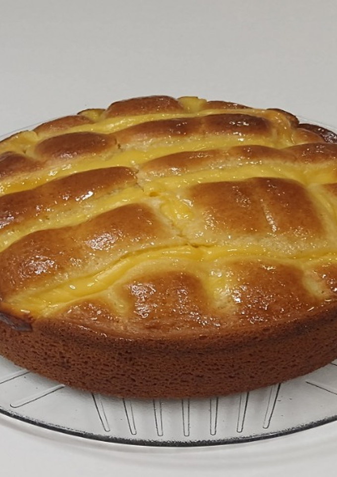 Una foto de Torta matera con crema pastelera