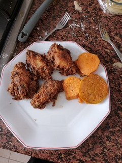 Una foto de Pollo Frito (KFC)