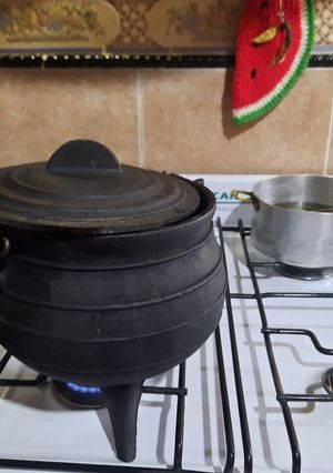 Una foto de Alitas de pollo al caldero