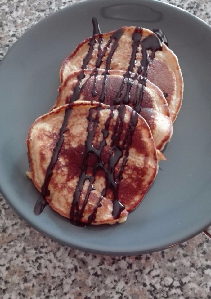 Una foto de Tortitas de naranja con pasas