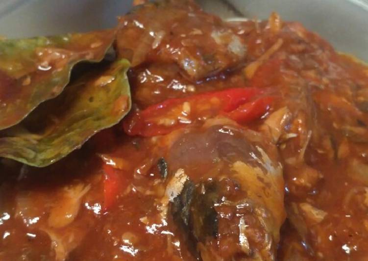 Resep Sarden dan Telur Dadar Saos Tomat yang enak dan Mudah Dibuat