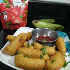 A picture of Raw banana fritters.