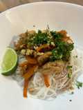 Bowl estilo Bún gà vietnamita