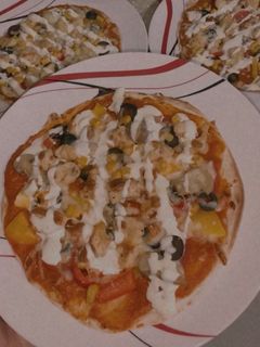 صورة لوصفة بيتزا سهلة وسريعة ولذيييذة 🍕