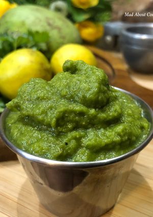 A picture of Green Raw Mango Coriander Chutney.