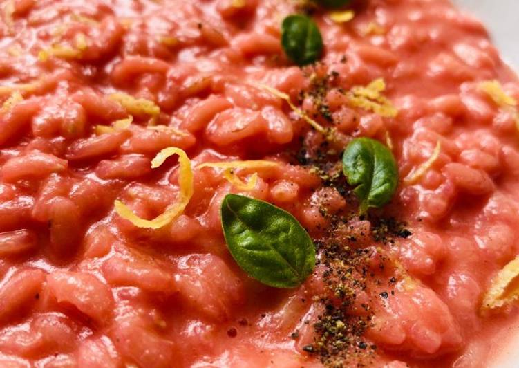 Risotto con polpa di barbabietola