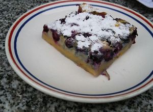 Una foto de Clafoutis de arándano