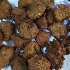 A picture of Chana daal pakoda.