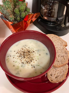 Foto resep Sup Krim Seledri Ayam/Chicken Celery Cream Soup