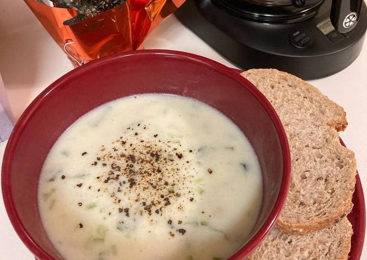 Cara Gampang Menyiapkan Sup Krim Seledri Ayam/Chicken Celery Cream Soup, Lezat