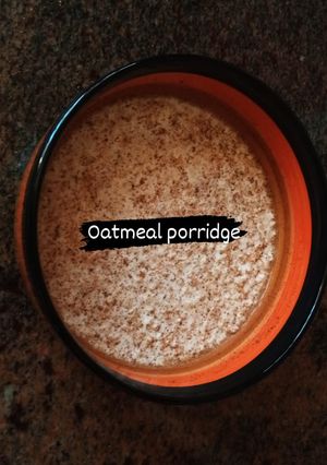 A picture of Microwave oatmeal porridge.