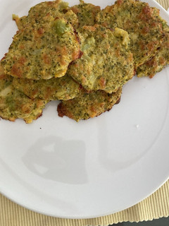 Una foto de Tortitas de brócoli