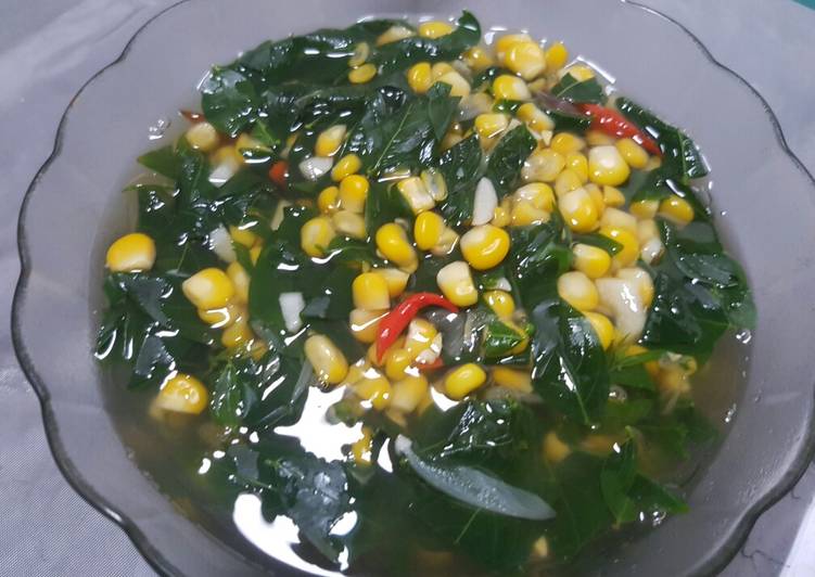 Sayur bening katuk jagung manis