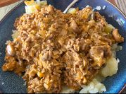 A picture of ground beef stroganoff