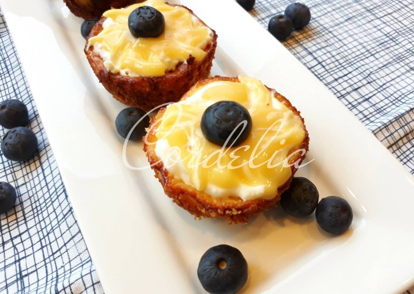 Mini orange curd cheesecake