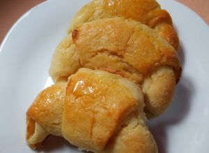 Una foto de Medialunas con copos de puré instantáneo:sin gluten y vegan!💯🎉