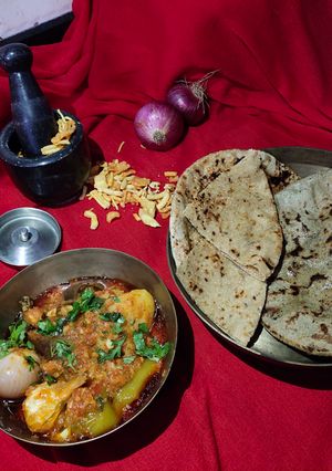 વરાળીયુ રેસીપી મુખ્ય ફોટો
