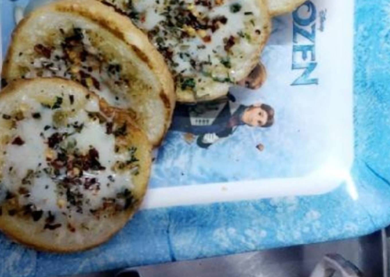 Cheese garlic bread toast