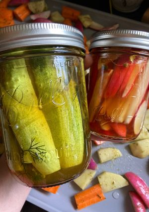 A picture of Sweet & Kicking Pickles.