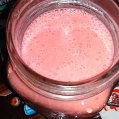 Smoothies oatmeal strawberry pisang রেসিপির প্রধান ছবি