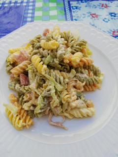 Una foto de Ensalada de fusilli sin gluten